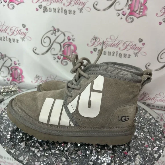Ugg boots grey mini booties short style lace up laces ribbon 🎀 size 3 EUC gray - Picture 2 of 11